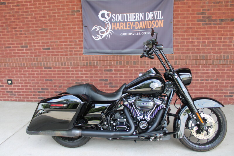 2025 Harley-Davidson® Road King® Special Vivid Black