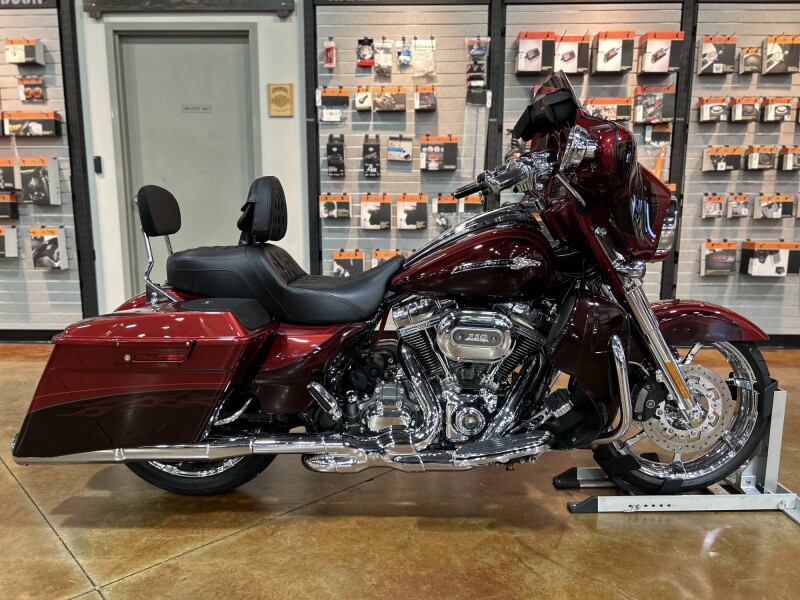 FLHXSE 2012 CVO™ Street Glide®