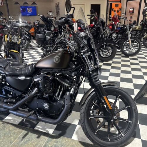 XL 883N 2021 Iron 883™ thumb 3