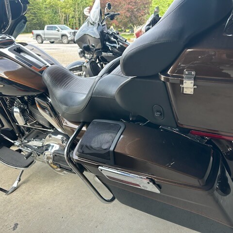 2013 Harley-Davidson® Electra Glide® Ultra Limited BRONZE/ANN BLK W/ PINSTRIPE thumb 3