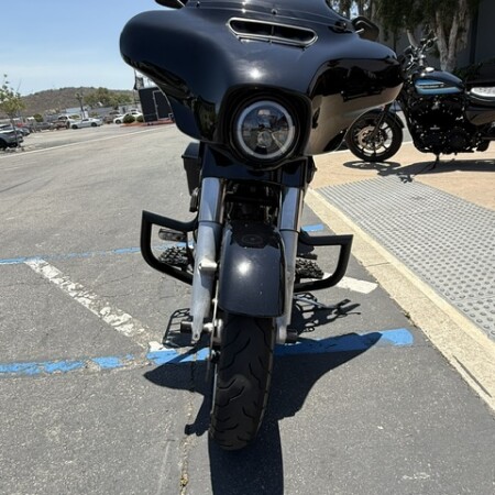 2021 Harley-Davidson® Electra Glide® Standard thumb 2