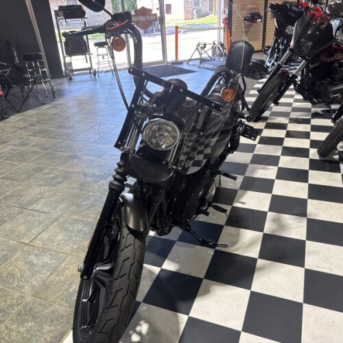 XL 883N 2021 Iron 883™ thumb 2