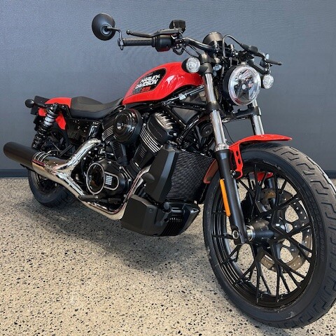 2026 Harley-Davidson® Nightster™ Blood Orange Black Trim thumb 3
