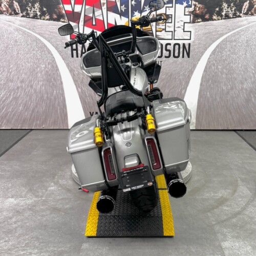 2023 FLTRXSE CVO™ Road Glide™ thumb 2