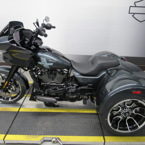 FLTRT 2026 Road Glide 3 thumb 0