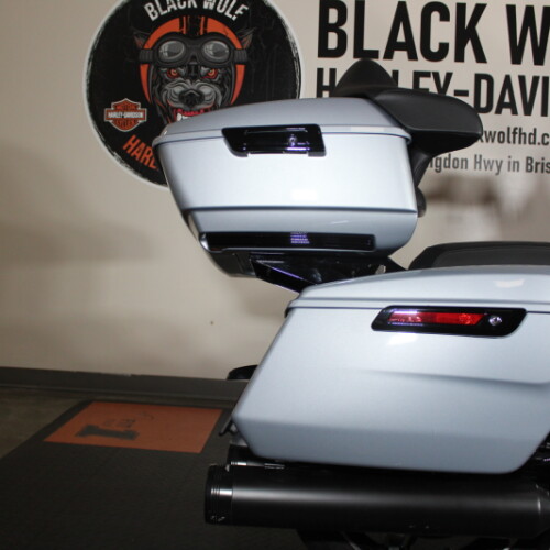 2024 Street Glide® FLHX  thumb 3