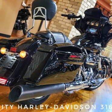 2019 Harley-Davidson® Street Glide®, FLHX thumb 1