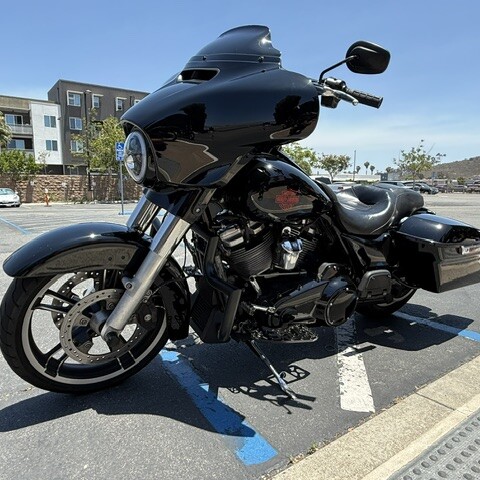2021 Harley-Davidson® Electra Glide® Standard thumb 1