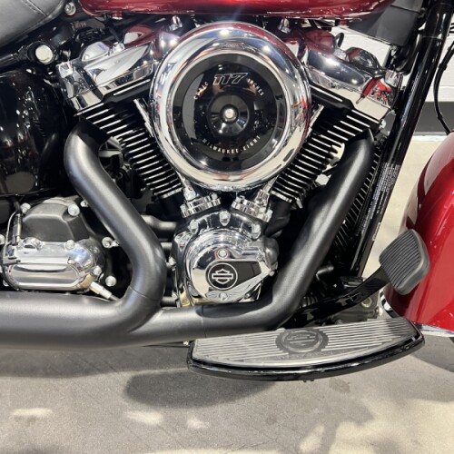 2026 Harley-Davidson® Heritage Classic Brilliant Red Black Cast Wheels  FLHC thumb 1