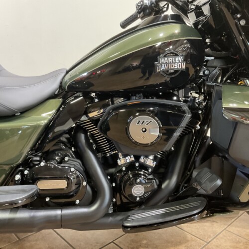 2026 Harley-Davidson® Street Glide 3 Limited Olive Steel Metallic / Vivid Black Black Trim  FLHLT thumb 3