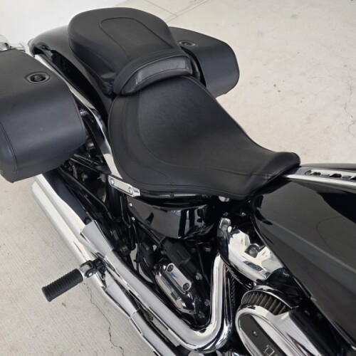2022 Harley-Davidson® Fat Boy® 114 Vivid Black thumb 0