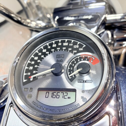 2015 FLHR Harley-Davidson® Road King® Classic Vivid Black thumb 1