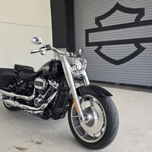 2022 Harley-Davidson® Fat Boy® 114 Vivid Black thumb 3