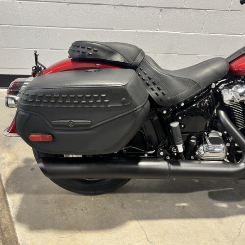 2026 Harley-Davidson® Heritage Classic Brilliant Red Black Cast Wheels  FLHC thumb 0