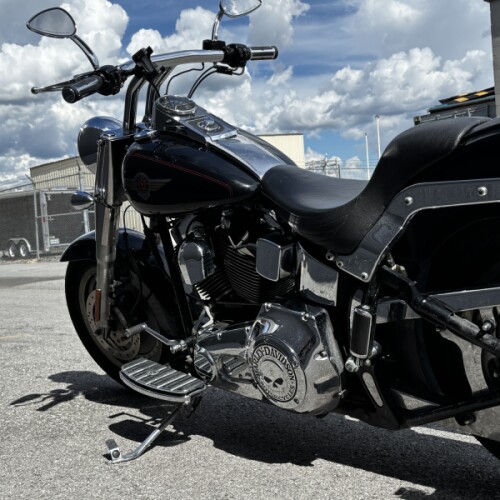 2002 Harley-Davidson® Fat Boy® Vivid Black Deluxe thumb 1