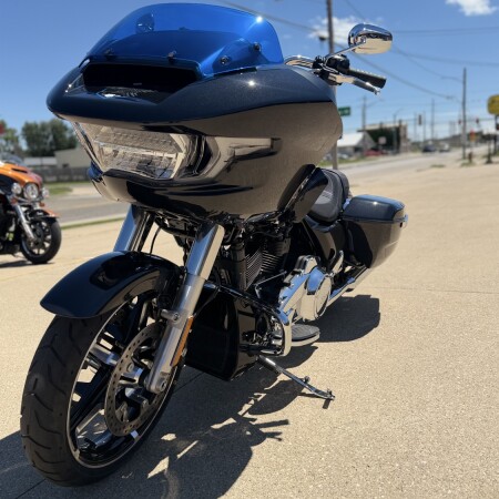 FLTRX 2026 Road Glide® thumb 3