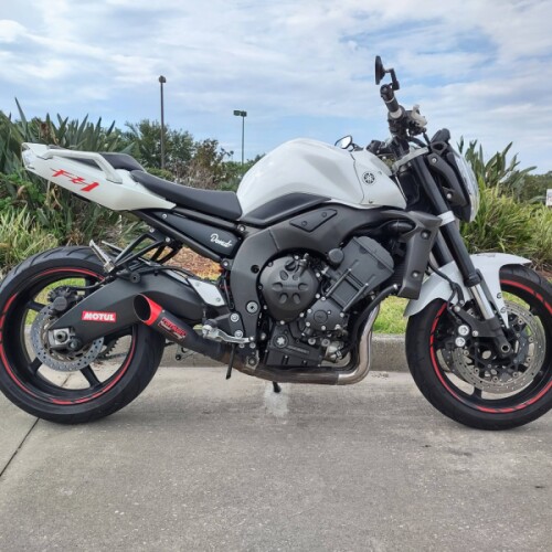 Yamaha FZS10BW 2012 thumb 3