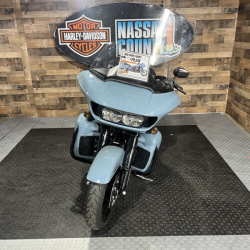 2024 Harley-Davidson<sup>®</sup> Road Glide<sup>®</sup> Limited Sharkskin Blue  thumb 3