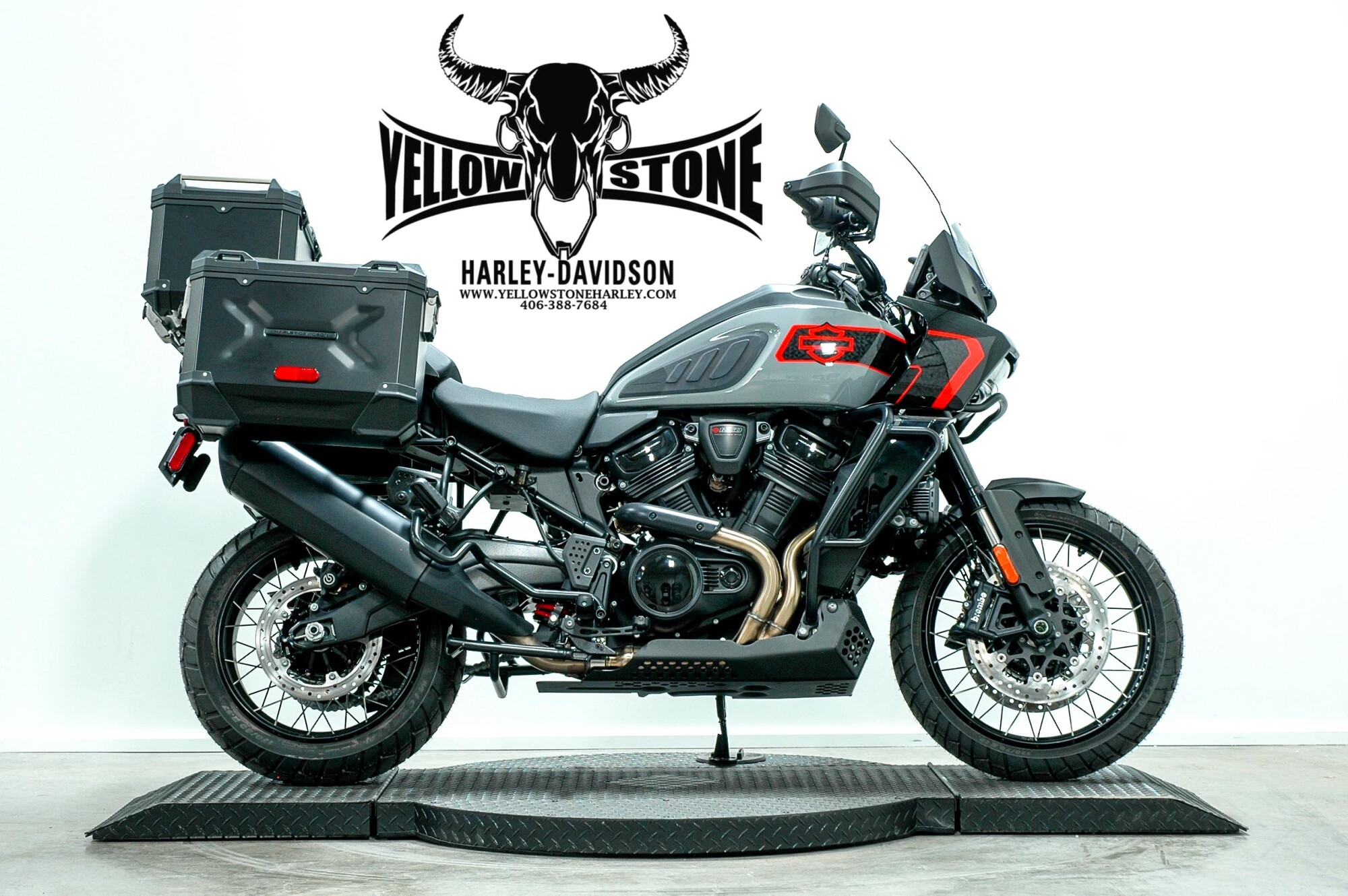 2026 Harley-Davidson® Pan America 1250 Limited Dark Billiard Gray