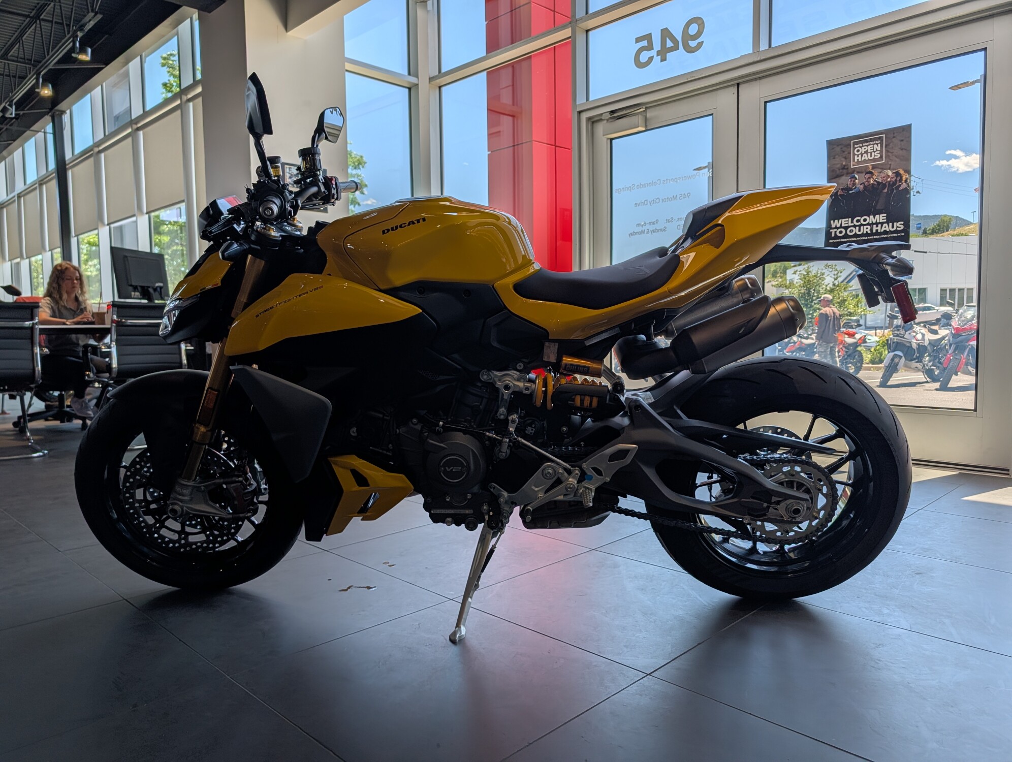 2026 Ducati Streetfighter V2S, photo 6