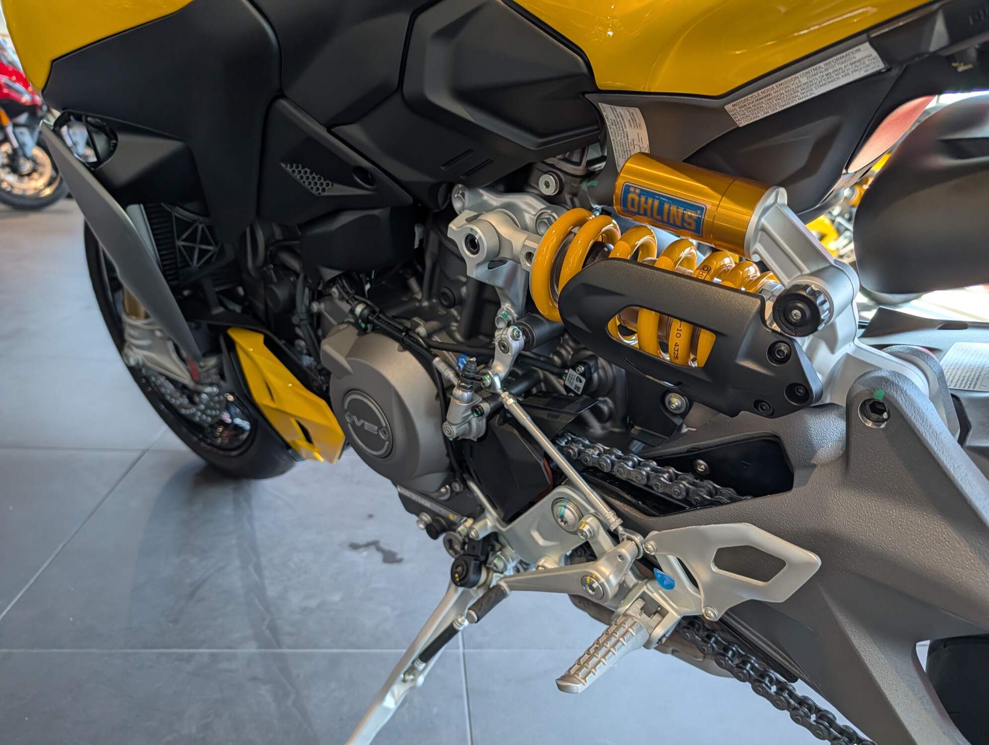 2026 Ducati Streetfighter V2S, photo 10