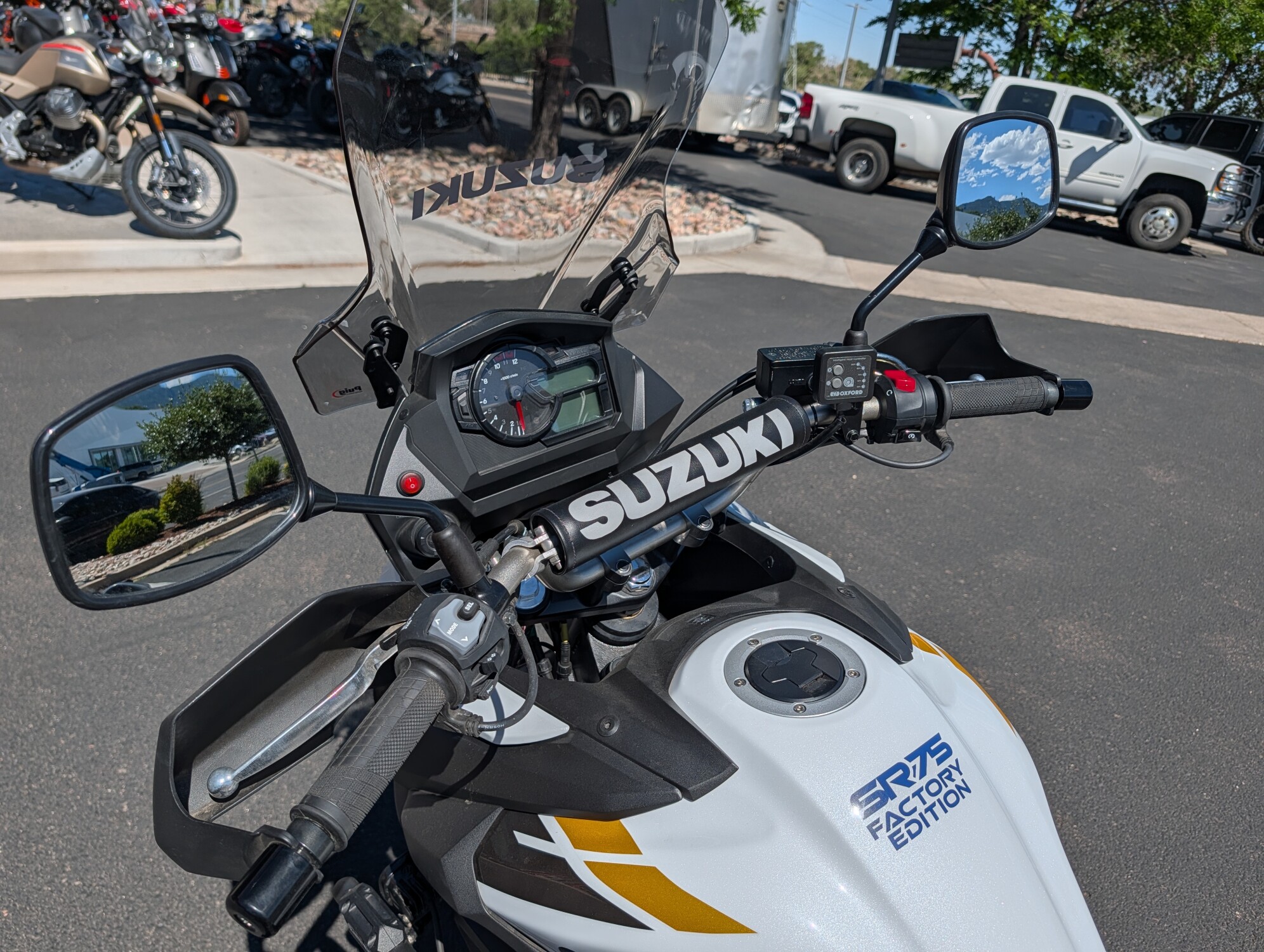 2023 Suzuki V-Strom 650 white, photo 9