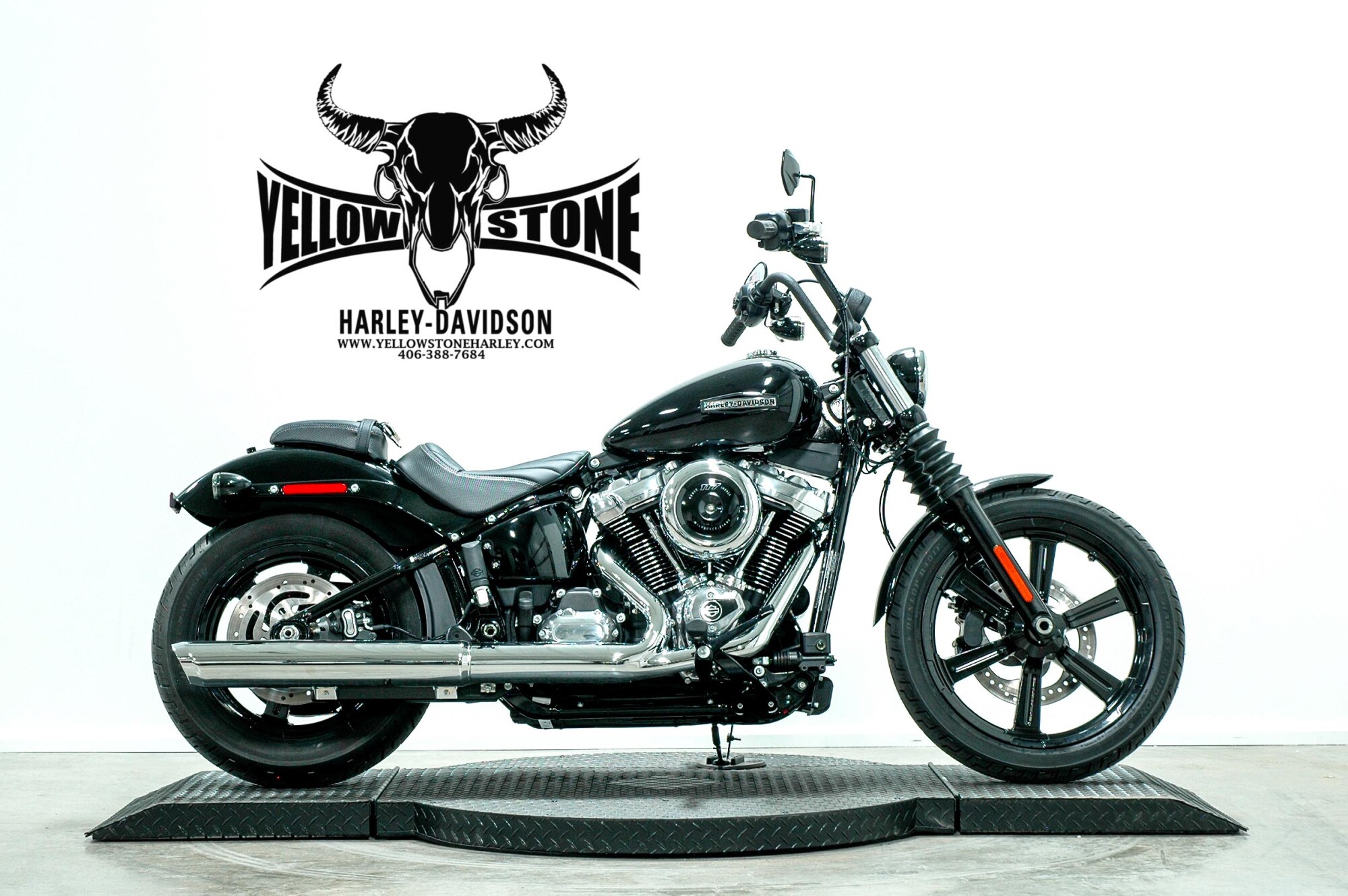 2026 Harley-Davidson® Street Bob® Vivid Black