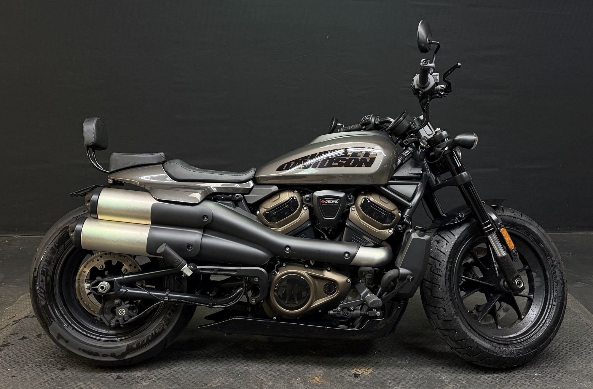 Harley-Davidson<sup>®</sup> Sportster<sup>®</sup> S 2023 RH1250S GRAY HAZE