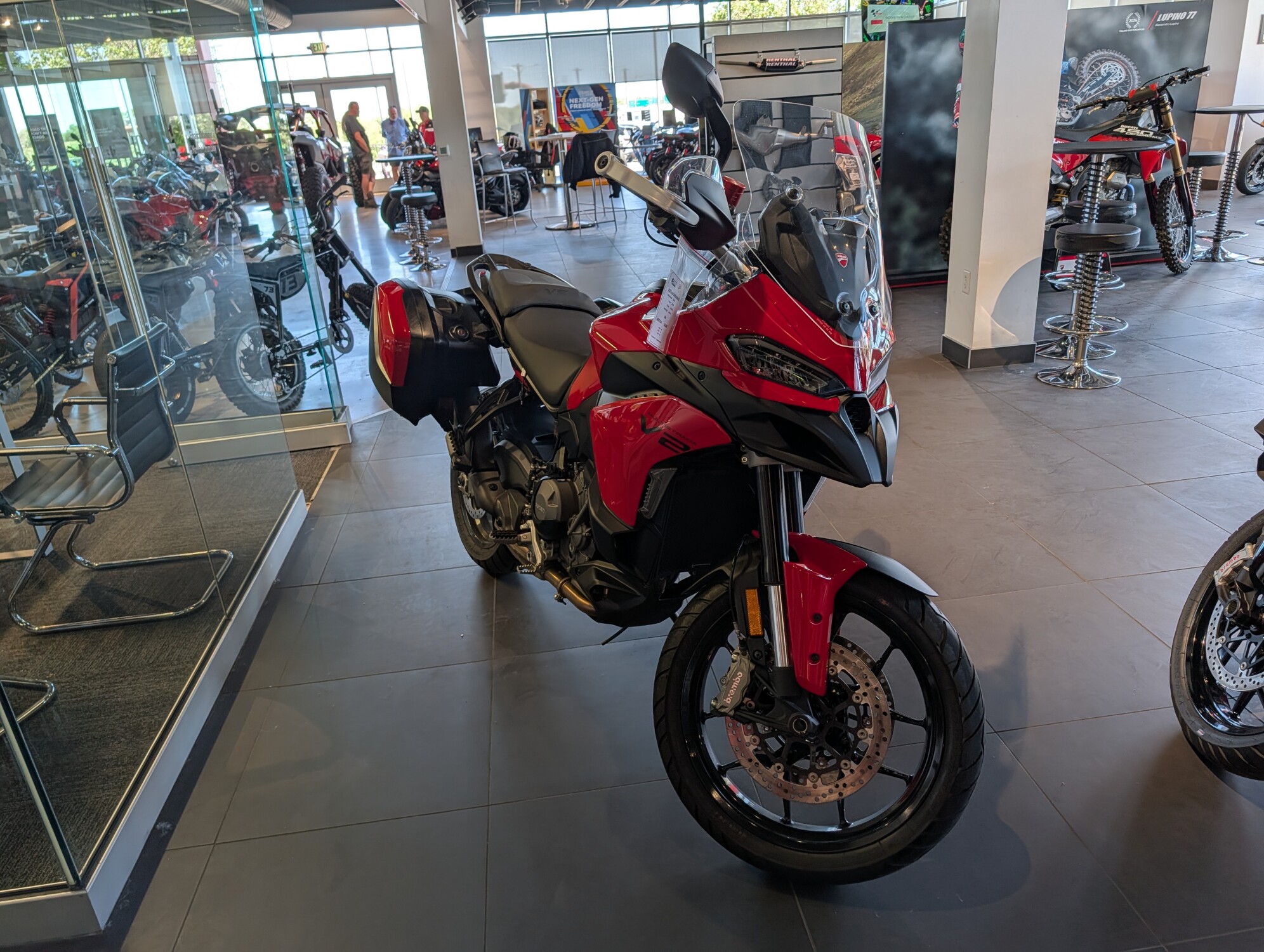 2025 Ducati Multistrada V2 DEMO