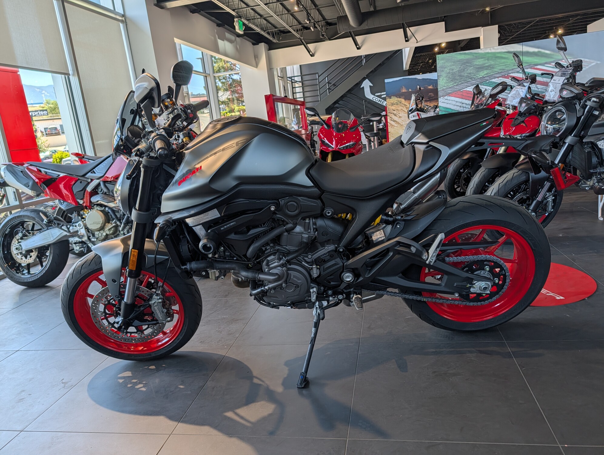 2025 Ducati Monster, photo 6