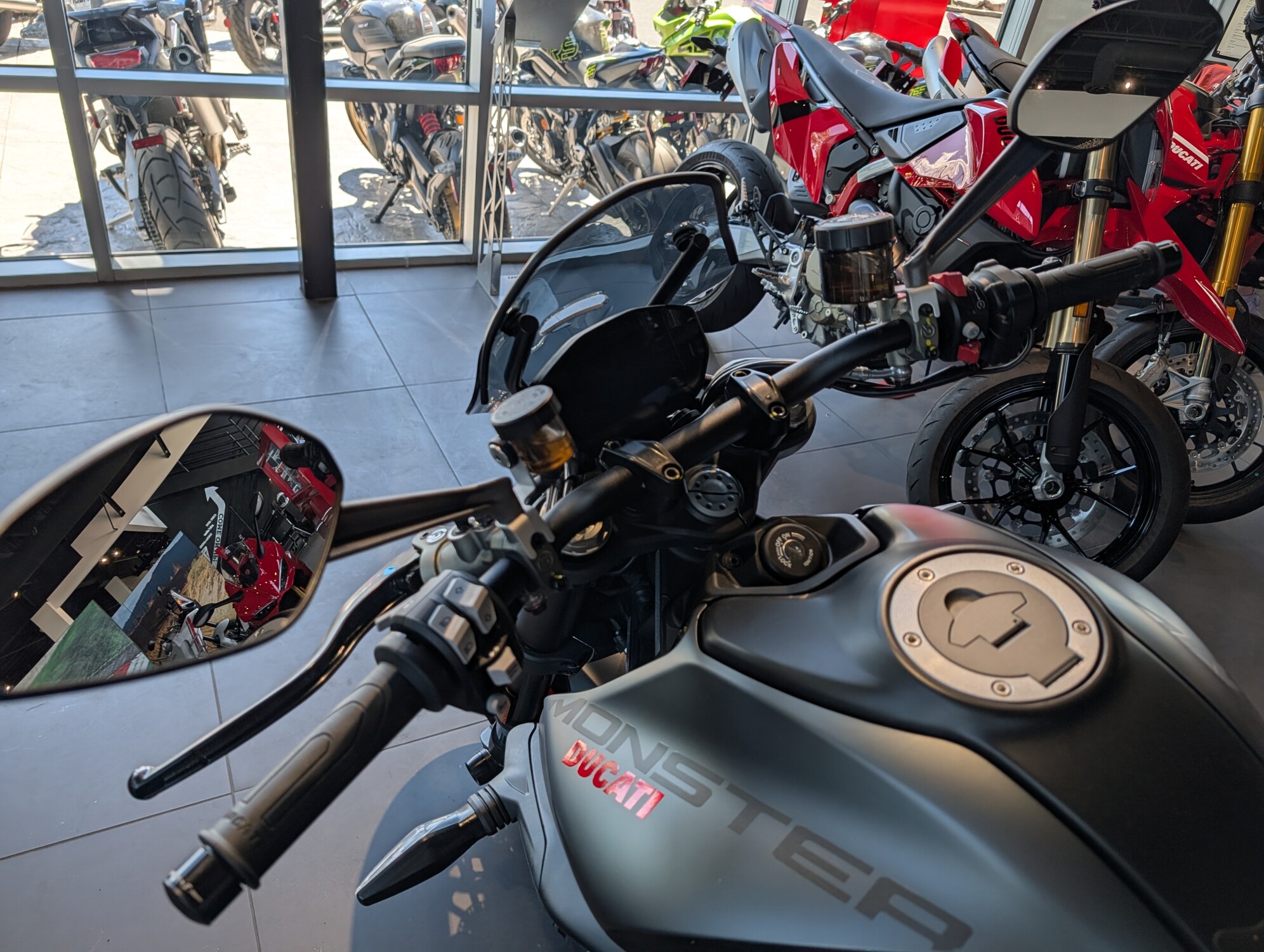 2025 Ducati Monster, photo 9