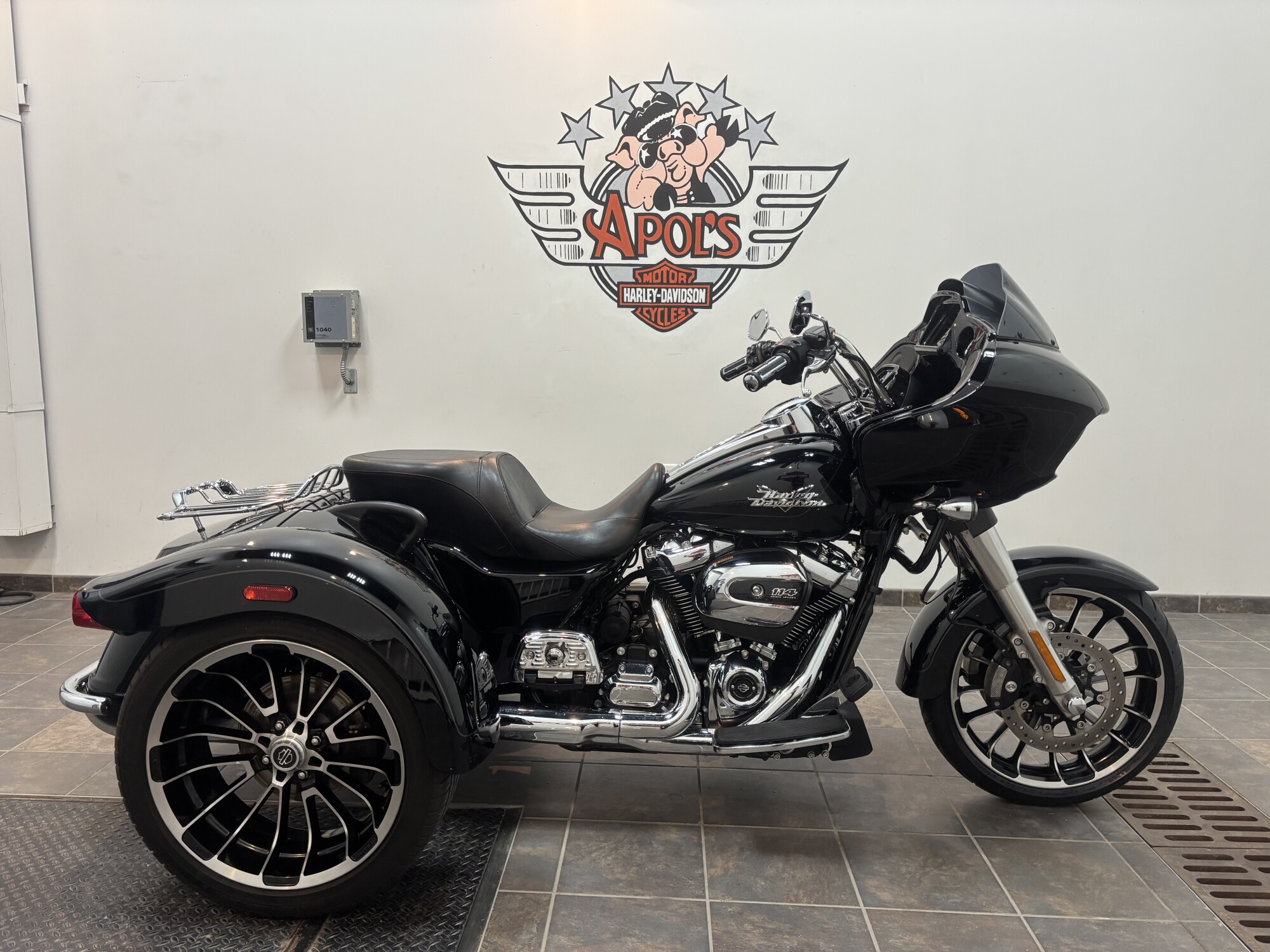 FLTRT 2023 Road Glide® 3
