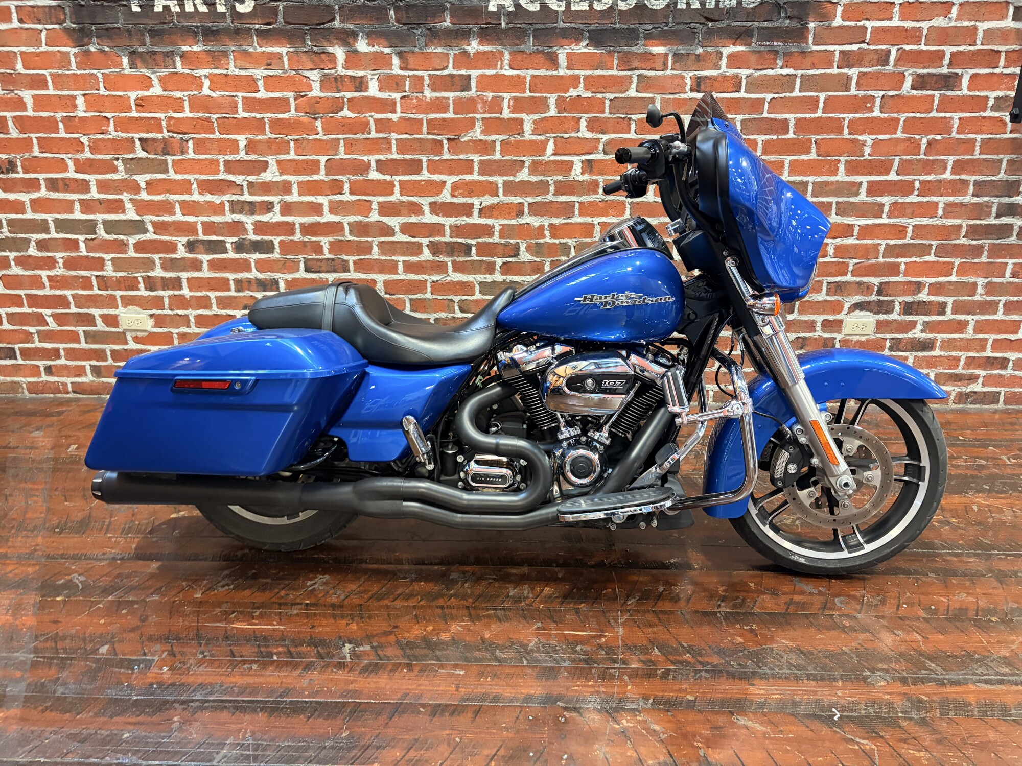 FLHX 2018 Street Glide®