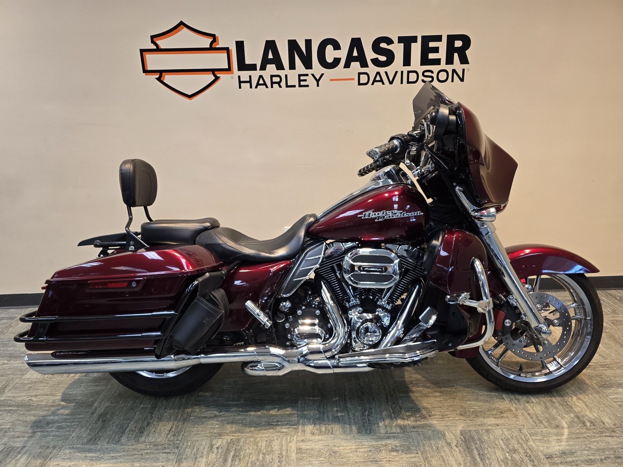 2015 Harley-Davidson® Street Glide® Special Mysterious Red Sunglo FLHXS