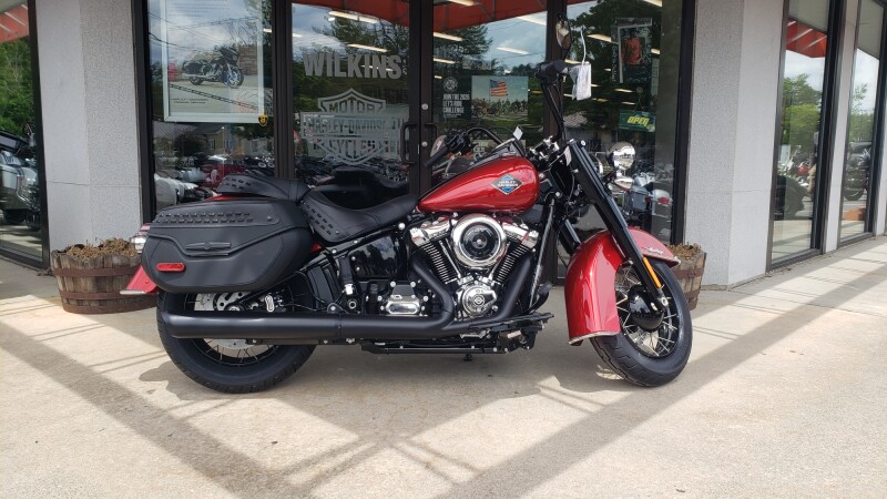 2026 Harley-Davidson FLHC Heritage Classic in Brilliant Red with Laced Wheels