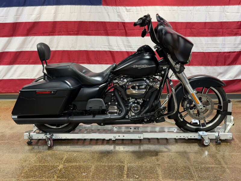 FLHXS 2017 Street Glide® Special