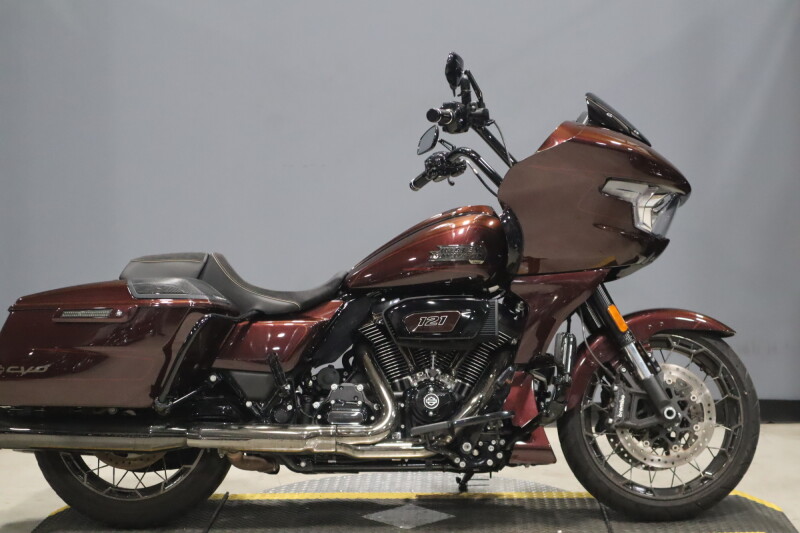 2024 Harley-Davidson<sup>®</sup> CVO™ Road Glide<sup>®</sup> FLTRXSE