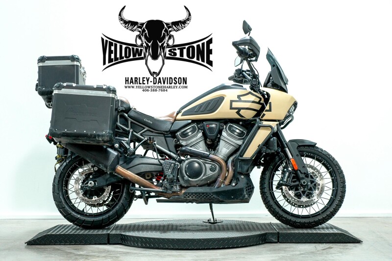 2022 Harley-Davidson® Pan America™ 1250 Special Sand Camo Denim