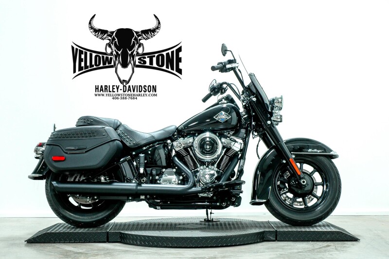 2026 Harley-Davidson® Heritage Classic Vivid Black - Black Finish