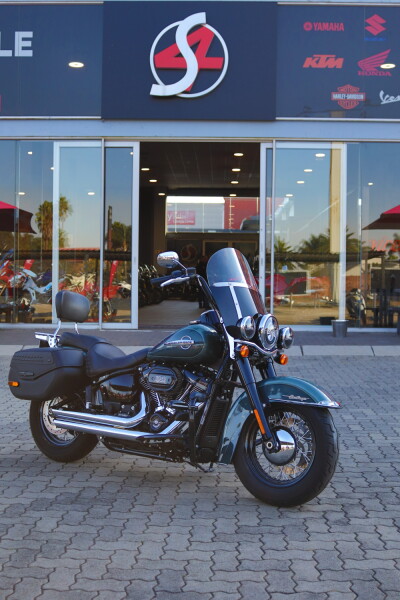 2020 Harley-Davidson® Heritage Classic 114 Silver Pine/Spruce