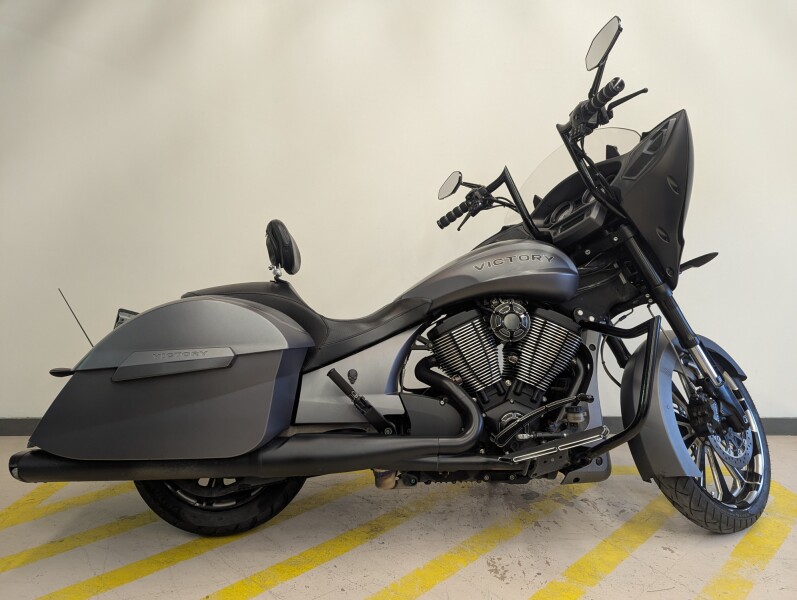 2016 Victory Magnum X1 - Stealth Gray