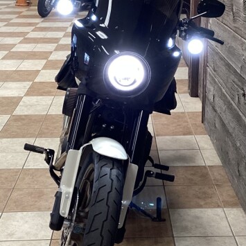 2023 Harley-Davidson® Low Rider® S White Sand Pearl thumb 3