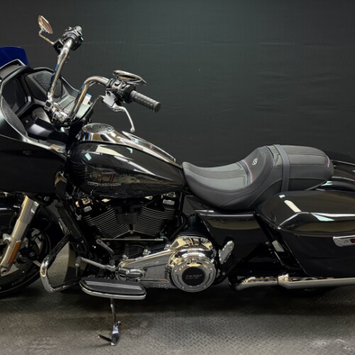 Harley-Davidson® Road Glide® 2026 FLTRX MIDNIGHT EMBER thumb 0