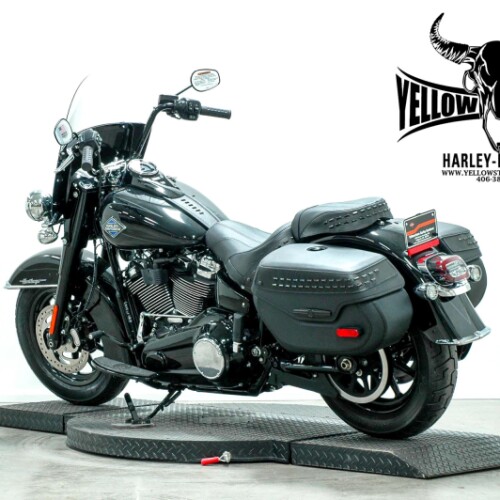 2026 Harley-Davidson® Heritage Classic Vivid Black - Black Finish thumb 1