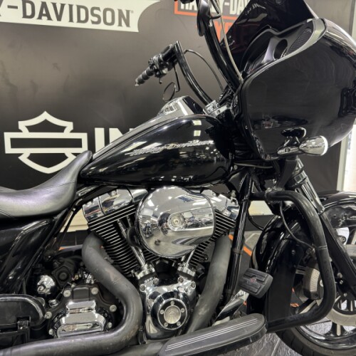 2016 Harley-Davidson® Road Glide® Special Black Quartz thumb 2