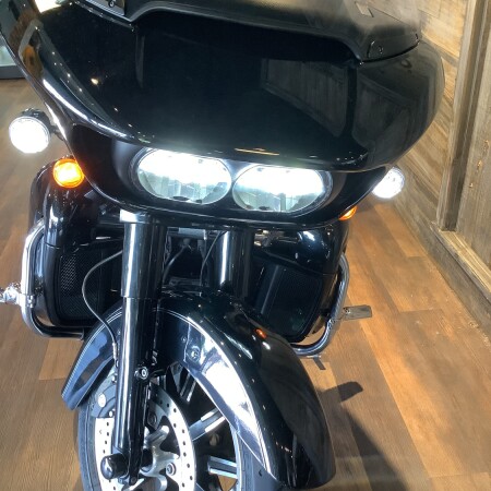 Harley-Davidson® Road Glide® Ultra 2016 FLTRU U879-16 Vivid Black thumb 0
