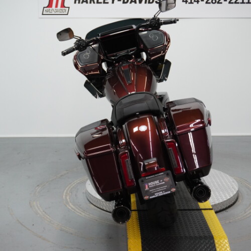 2024 Harley-Davidson® CVO™ Road Glide® Copperhead thumb 0