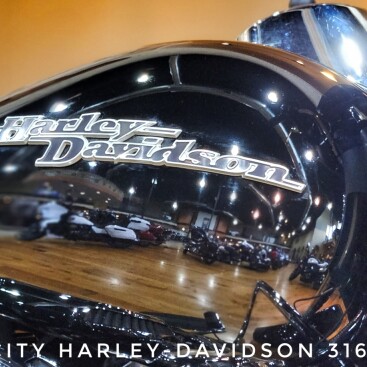 2017 Harley-Davidson® Street Glide®, FLHX thumb 0