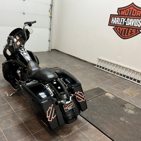FLHX 2017 Street Glide® thumb 0