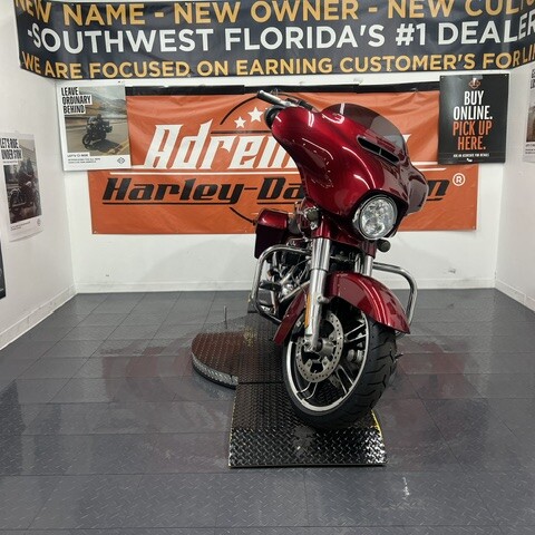 FLHXS 2017 Street Glide® Special thumb 2